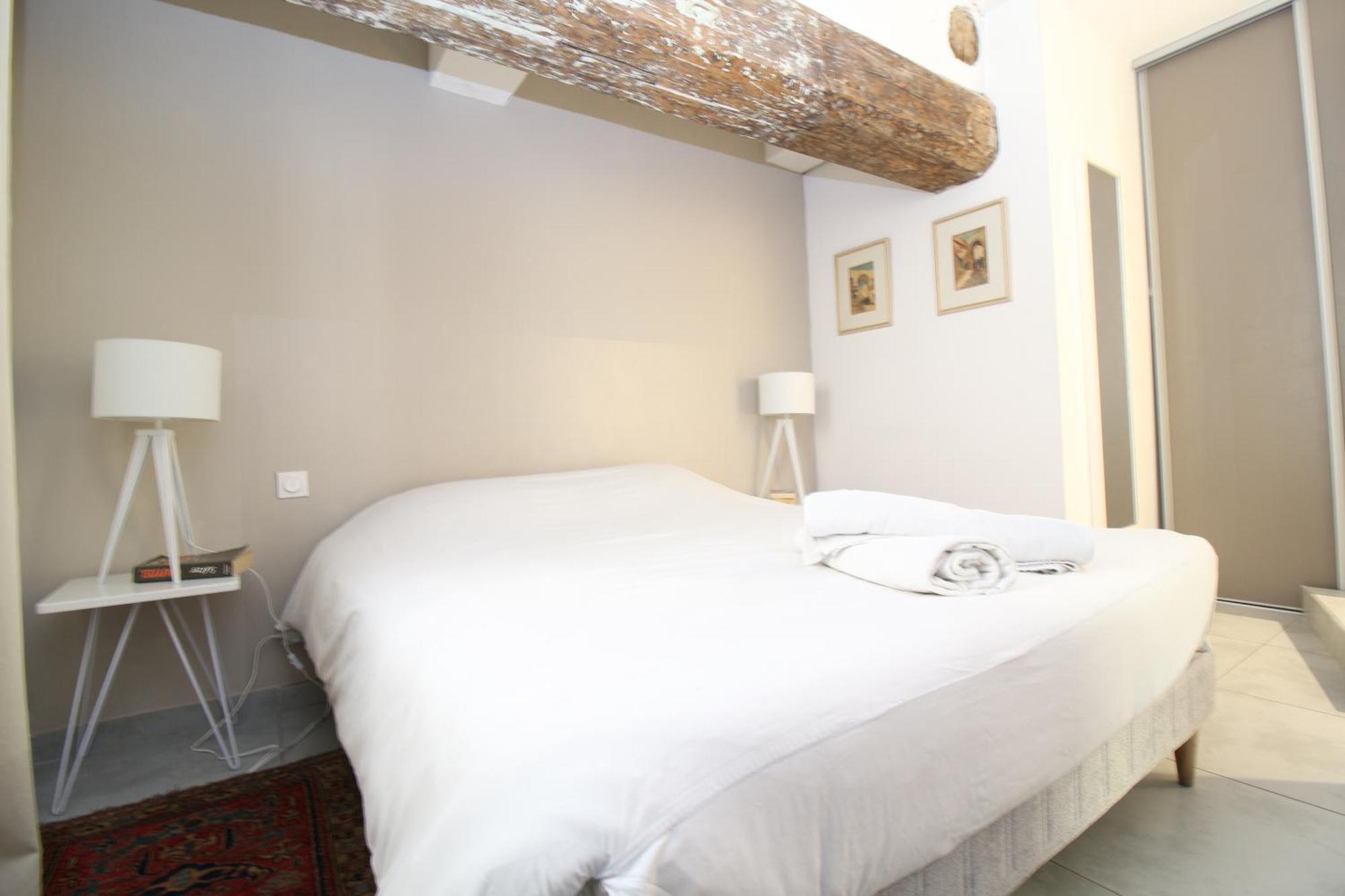 T3 Appartement Hypercentre Proche Commerce- Parking - 2 Chambres Wifi Gratuit Avignon Kültér fotó