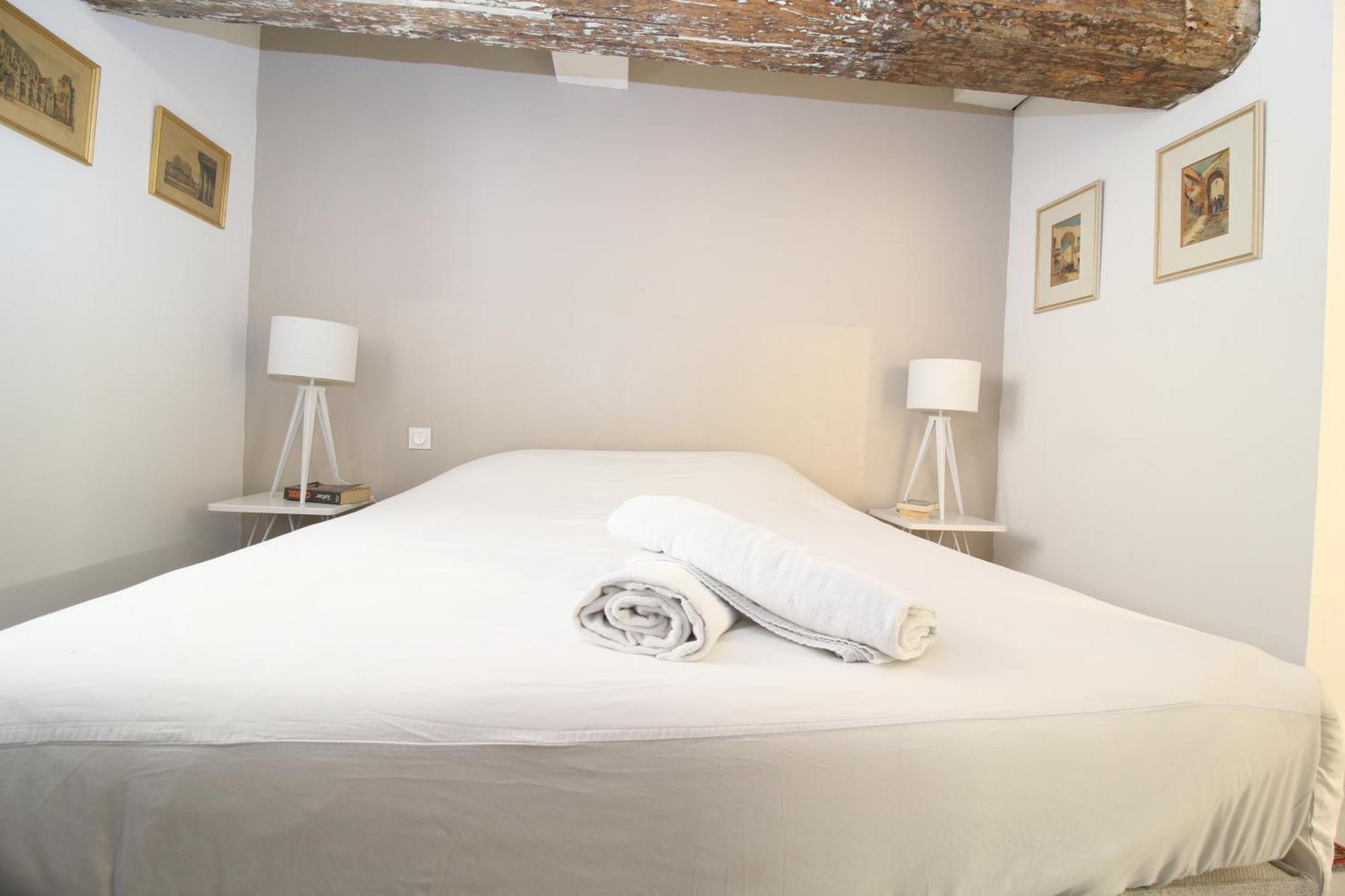 T3 Appartement Hypercentre Proche Commerce- Parking - 2 Chambres Wifi Gratuit Avignon Kültér fotó
