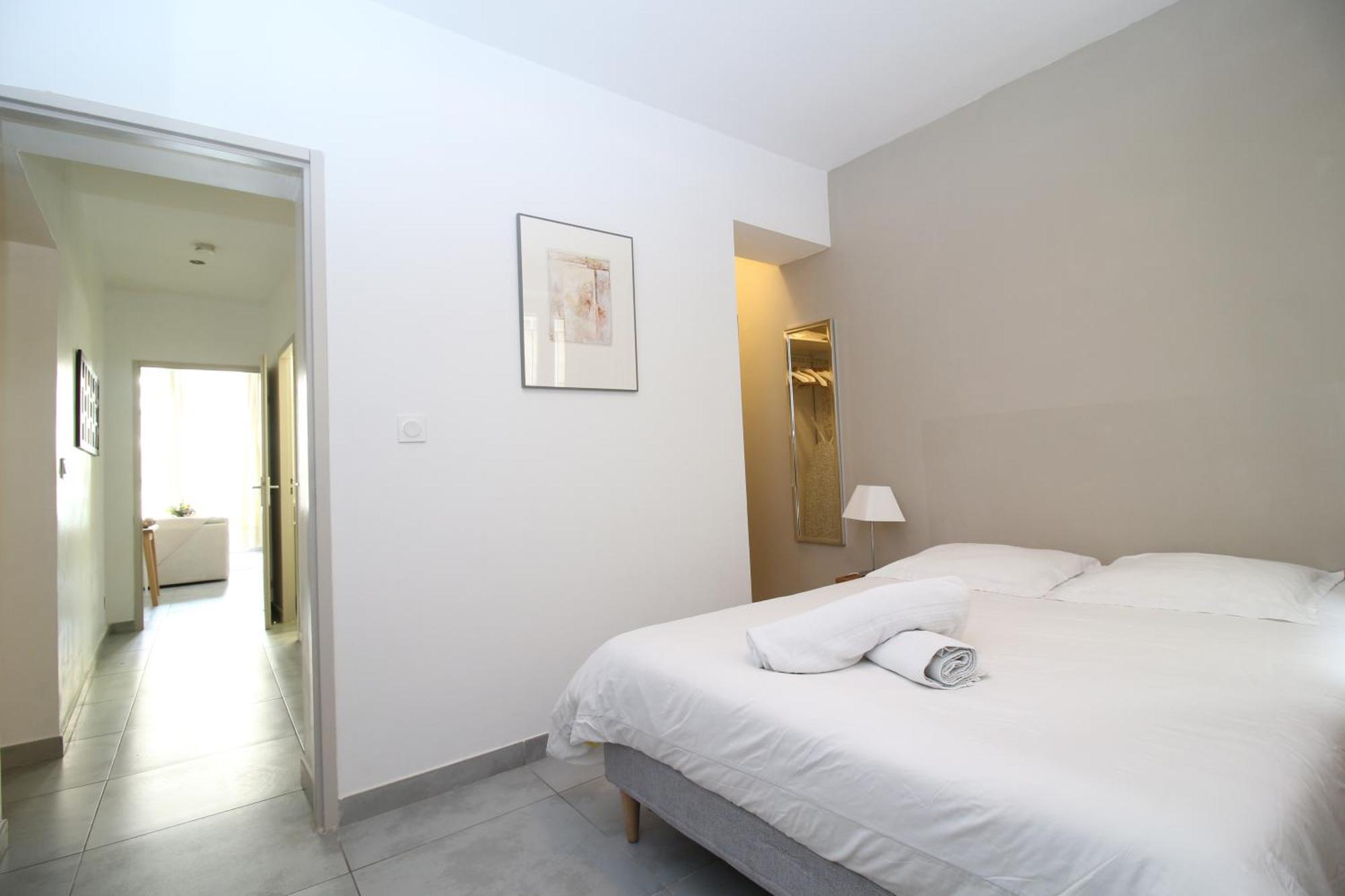 T3 Appartement Hypercentre Proche Commerce- Parking - 2 Chambres Wifi Gratuit Avignon Kültér fotó