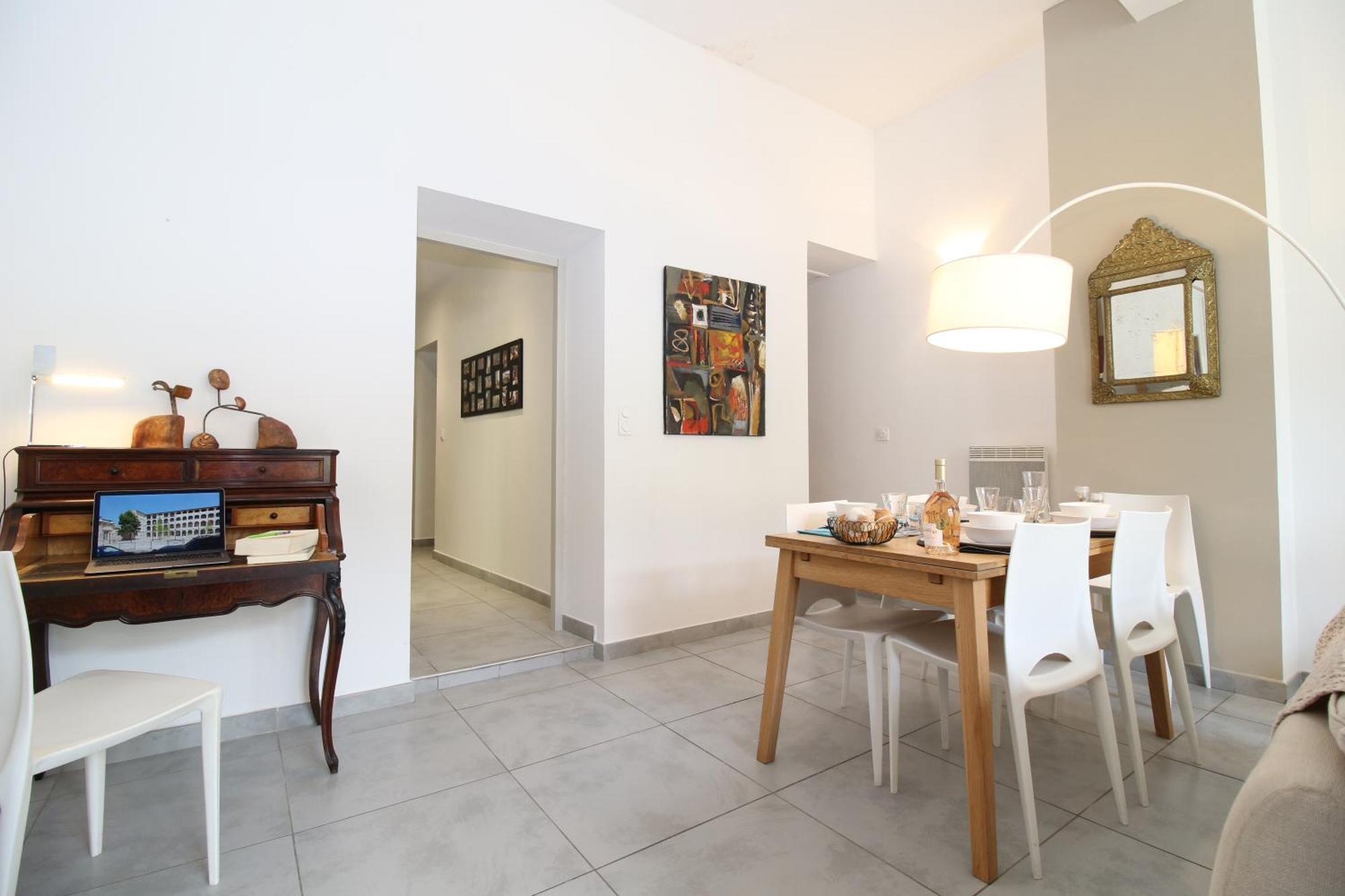 T3 Appartement Hypercentre Proche Commerce- Parking - 2 Chambres Wifi Gratuit Avignon Kültér fotó